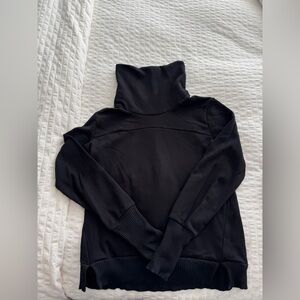 Alo - Black Turtleneck Sweater - medium